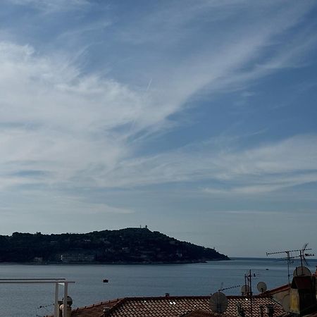 The Seaside Serenity - Calm & Charming Bay View Flat - Heart Of Villefranche Kültér fotó